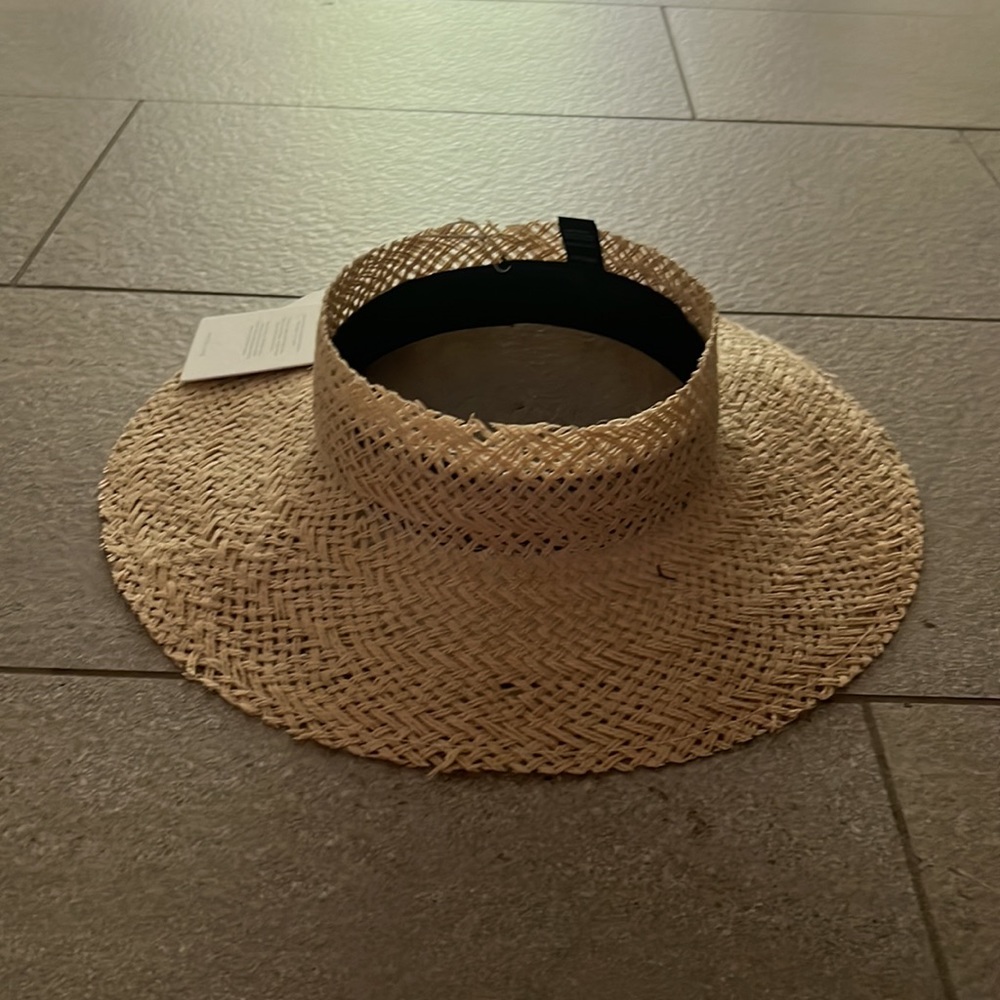 JANESSA LEONE BRIMMED STRAW HAT